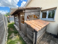 Moulis-en-Médoc – Plain-pied en parfait état, 3 chambres, cuisine neuve et climatisation
