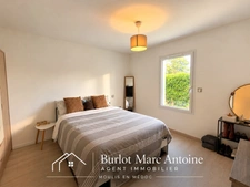 Maison contemporaine à Moulis-en-Médoc – 141 m², 4 chambres, piscine