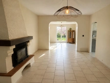Saint-Laurent-Médoc – Maison de charme avec jardin arboré, garage en pierre de 80 m² et dépendance