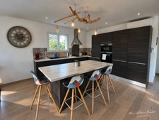 Maison contemporaine à Moulis-en-Médoc – 141 m², 4 chambres, piscine