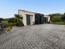 MAISON RÉCENTE DE 106 M² À SAINT-LAURENT-MÉDOC – 3 CHAMBRES, SUITE PARENTALE ET GRANDE TERRASSE
