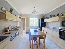 OCCUPIED LIFE ANNUITY INVESTMENT – 154 m² house with garden and garage in Vaison-la-Romaine