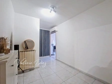 Les Angles – 2-bedroom apartment of 72 m² with balcony,