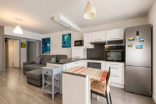 SORGUES – APPARTEMENT DE PLAIN-PIED RÉNOVÉ AVEC JARDIN, VÉRANDA 