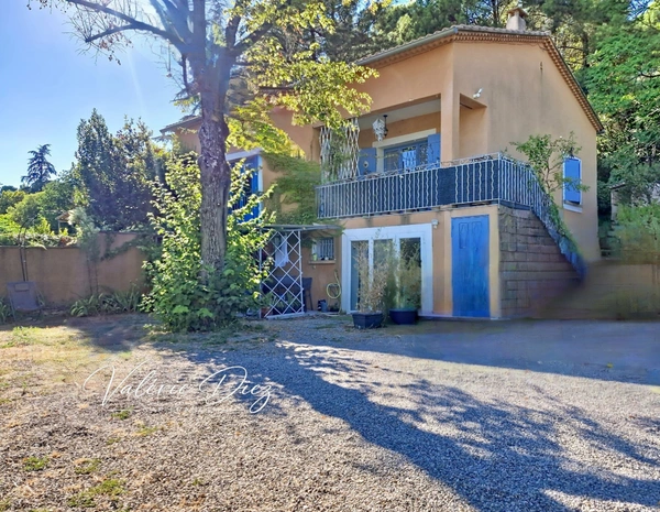 VENTE À TERME OCCUPÉE – Maison individuelle avec vue panoramique sur le Luberon – Apt