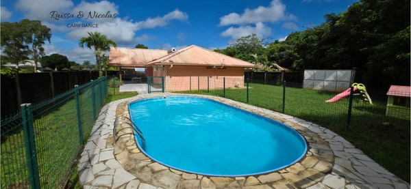 Belle maison 4 pièces avec piscine et carbet