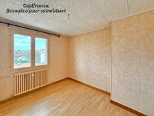 A VENDRE LA CLAYETTE (71) Appartement T4, 63 m², 3 chambres