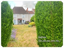 ENSEMBLE IMMOBILIER COMPRENANT  2 MAISONS DE VILLAGE SUR TERRAIN DE 2285 m²