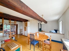 À Vendre – Maison en Pierre, 130 m², 3 chambres avec Dépendance et Terrain – Proche Saint-Pierre-le-Vieux