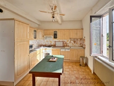 Maison à vendre 5 pièces SAINT MAURICE LES CHATEAUNEUF (71) - 3 chambres - terrain 24000m² - dont 19000m² loué