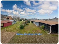 ENSEMBLE IMMOBILIER COMPRENANT  2 MAISONS DE VILLAGE SUR TERRAIN DE 2285 m²