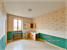 ENSEMBLE IMMOBILIER COMPRENANT  2 MAISONS DE VILLAGE SUR TERRAIN DE 2285 m²