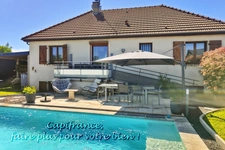  LA CLAYETTE (71) Maison à vendre,150 m², 8 pièces, 5 chambres, piscine sur terrain de 771 m²