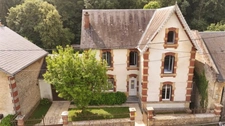 Maison à vendre 8 pièces  (08)
