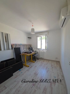 Maison à vendre Dordives (45), 3 chambres, 1 garage, à rénover. Terrain de 1004 m2. 1,5 km de la gare