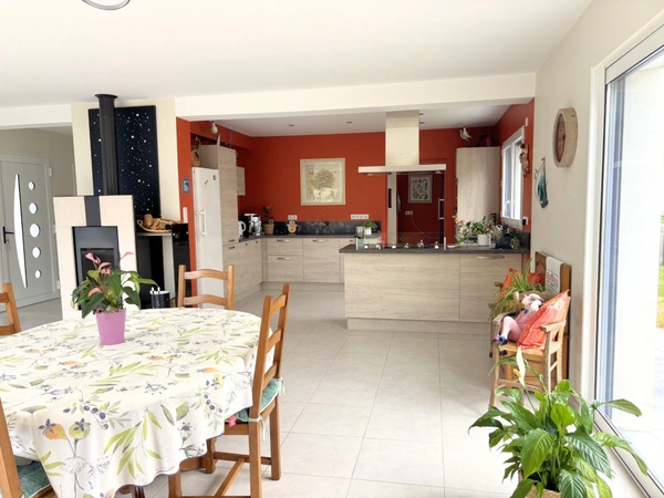 LA TURBALLE - MAISON SPACIEUSE 190m²
