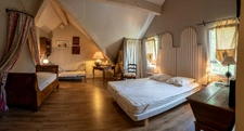 MAISON 246 M² - PIECE DE VIE SPACIEUSE 70m² - QUATRE SUITE PARENTALES