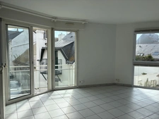 LA TURBALLE - MAISON DE VILLE - CENTRE VILLE - TOUT A PIED - GRAND GARAGE - ESPACE DE STOCKAGE