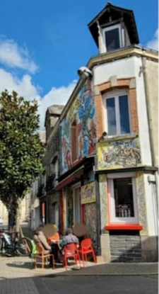 A VENDRE -FONDS DE COMMERCE BAR CONCERT-