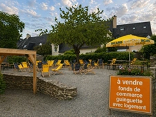 Fonds de commerce guinguette : bar, snack à vendre centre  MONTGERMONT (35)
