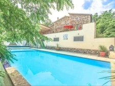 💎 Propriété d'Exception à Banne : Le Luxe au Cœur de l'Ardèche Sauvage