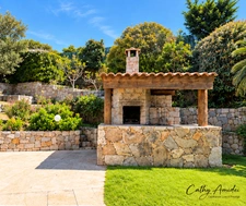 PIETROSELLA (Corse) A vendre : Villa 7 pièces avec piscine, parc paysager, studio independant, garage, superbe vue mer