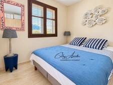 SERRIERA (Corse) - Golfe de Porto - A VENDRE, Maison rénovée, T5 + T3, terrasses, plage à 3Km