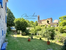 GUAGNO (Corse) : A vendre, maison en pierres avec dépendance, jardin, vue dégagée
