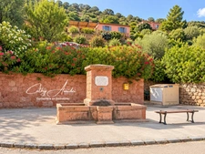 Osani (Corse) : A vendre, maison en pierre, avec deux appartements T3 indépendants, à 3Km de la plage