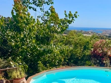 AJACCIO (Corse) Maison T3/T4 avec piscine et garage, vue mer