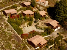 Dpt Corse (20), à vendre EVISA, propriété avec six chalets en bois, terrasse vue panoramique, piscine, parking