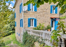 GUAGNO (Corse) : A vendre, maison en pierres avec dépendance, jardin, vue dégagée