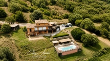 PRATAVONE (Corse) : Propriété 10 pièces avec piscine et chalet indépendant