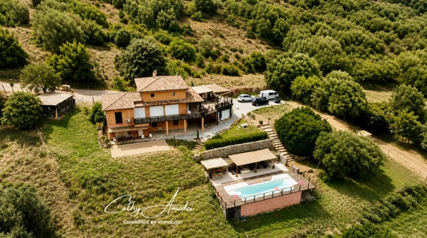 PRATAVONE (Corse) : Propriété 10 pièces avec piscine et chalet indépendant