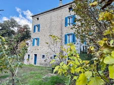 GUAGNO (Corse) : A vendre, maison en pierres avec dépendance, jardin, vue dégagée