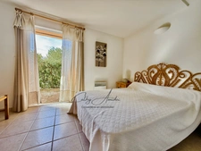 ALBITRECCIA (Corse) Rive-Sud d'AJACCIO: A vendre Appartement Duplex T3 meublé, parking privatif, terrasse vue mer, à 500m de plage