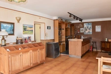 Dpt Corse (20) OSANI - Golfe de Porto, à vendre bâtiment de 920m2 à 3KM de la plage, grand terrain avec parking