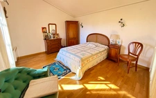 ECCICA-SUARELLA (Corse) : Maison T4, grand garage, caseddu indépendant, terrain piscinable, vue dégagée