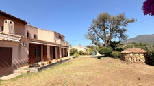 ECCICA-SUARELLA (Corse) : Maison T4, caseddu en pierre, garage, terrain piscinable, vue dégagée