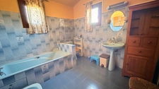 ECCICA-SUARELLA (Corse) : Maison T4, caseddu en pierre, garage, terrain piscinable, vue dégagée