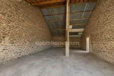 Maison de caractère entièrement rénovée avec grange de 115 m², terrasse et bain nordique à Jozerand