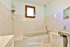 Maison à vendre 5 pièces HYPER CENTRE VAUGNERAY (69) de 120m² habitable + 25m² de pièce borgne avec garage de 60m² sur parcelle de 844m²