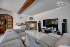 Appartement avec cour et stationnement privatif en campagne 