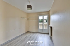 TASSIN LA DEMI LUNE - Appartement T4 de 81,51 m² avec balcon et cave + garage en sus