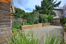 Maison de village avec jardin paysager