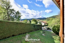 Maison à vendre 5 pièces HYPER CENTRE VAUGNERAY (69) de 120m² habitable + 25m² de pièce borgne avec garage de 60m² sur parcelle de 844m²