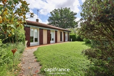 CHARBONNIERES LES BAINS - Maison de 77m² + sous-sol de 77m² édifiée sur une parcelle de 800m²
