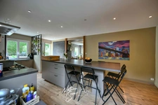 Maison de village avec jardin paysager