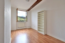 Dpt Rhône (69), à vendre proche de PONTCHARRA SUR TURDINE appartement T4 de 84,81 m²  Rentabilité de 4,5%