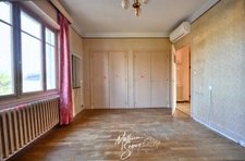 Dernier étage, appartement de 114m² à rénover avec vue imprenable à 180 degrés